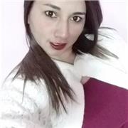 Carismática creativa cariñosa con los niños de 1 hasta 5 años